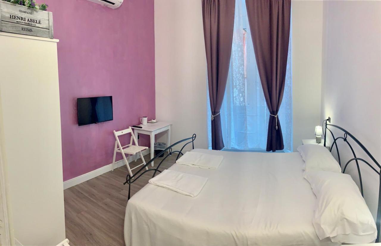 Affittacamere Virginia'S Rooms Cenova Dış mekan fotoğraf